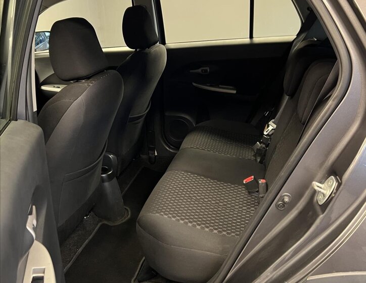 Toyota Urban Cruiser Hatchback 1,3 l 74 kw