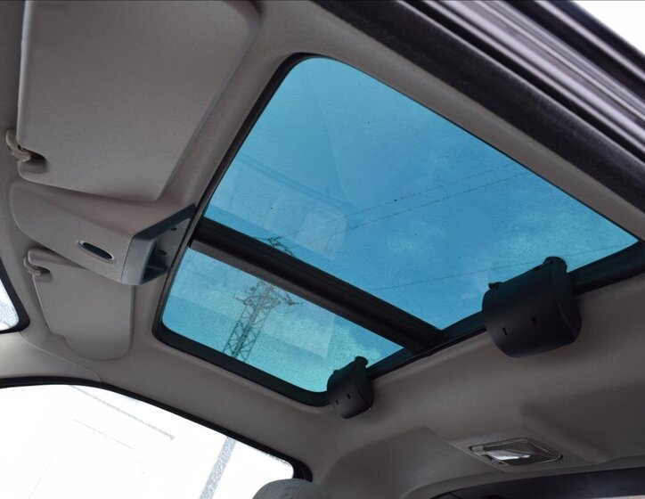 Land Rover Freelander Kombi 2,0 l 71 kw