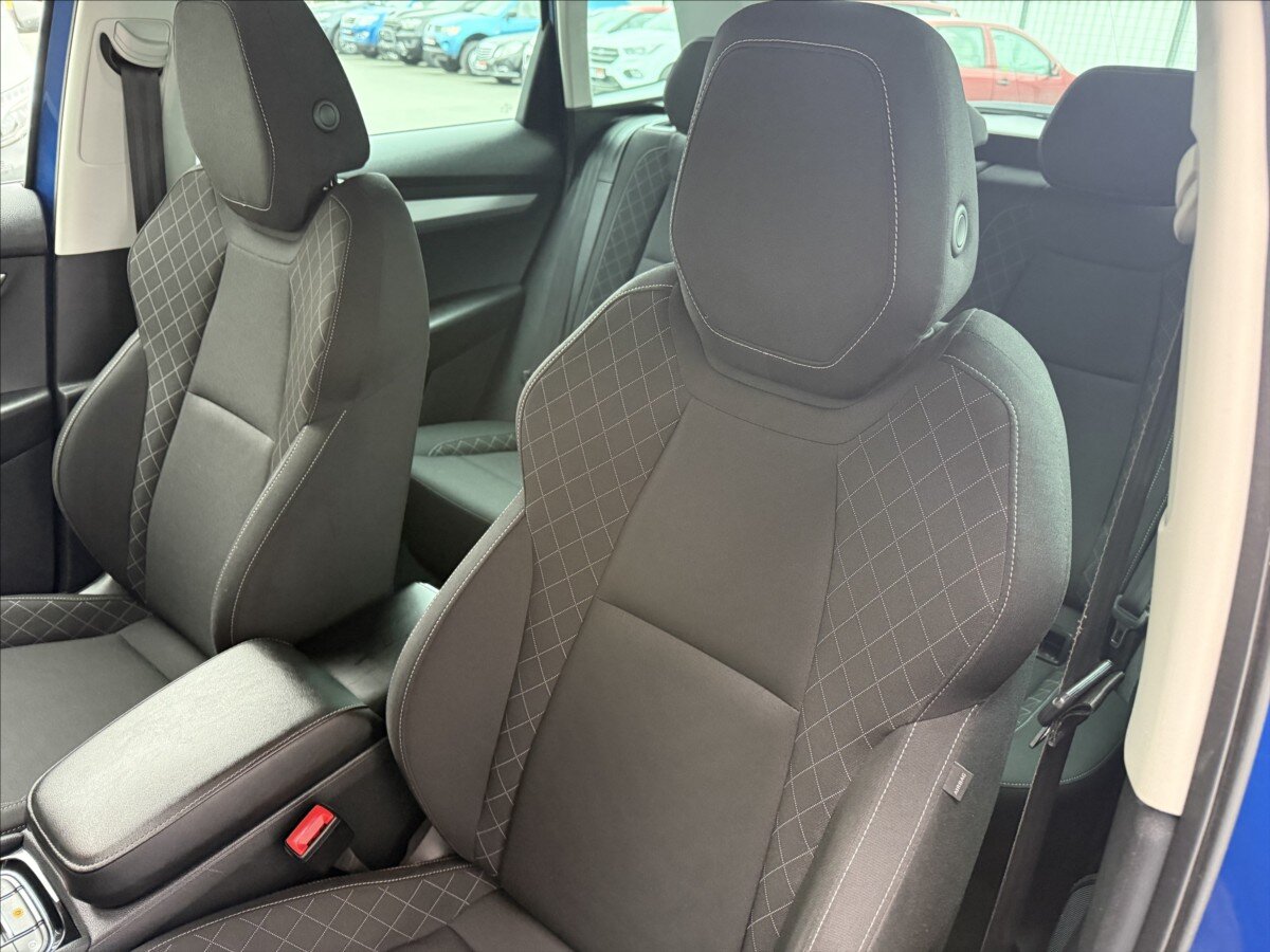 Škoda Karoq SUV / Terénní 1,6 l 85 kw