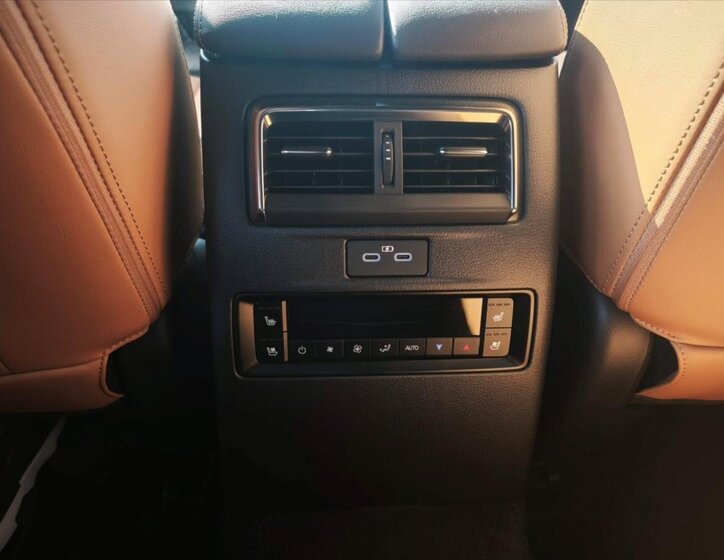 Mazda CX-80 SUV / Terénní 2,5 l 241 kw