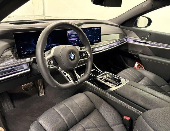 BMW Řada 7 Sedan / Limuzína 3,0 l 220 kw