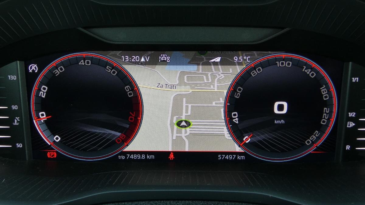 Škoda Karoq SUV / Terénní 1,5 l 110 kw