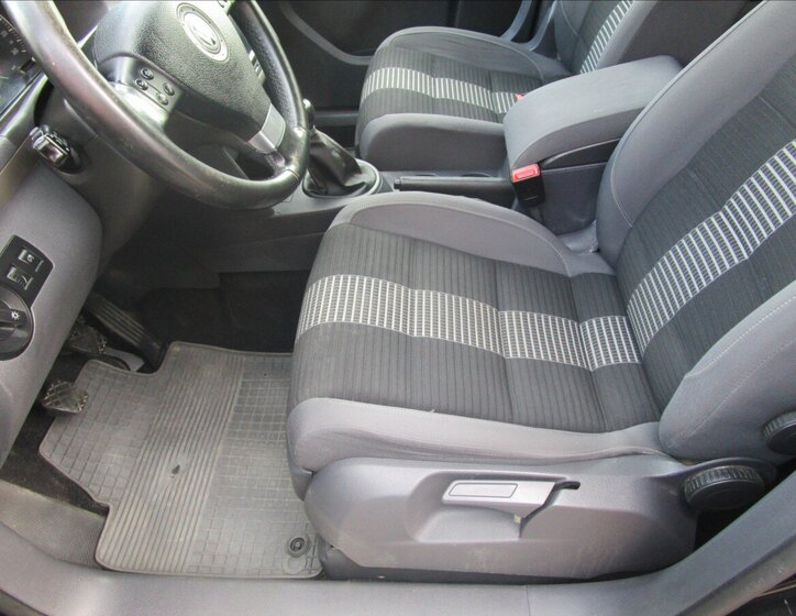 Volkswagen Touran 11