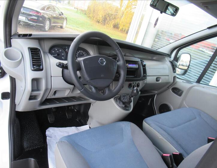 Nissan Primastar 9