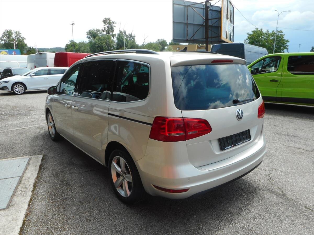 Volkswagen Sharan MPV 2,0 l 103 kw