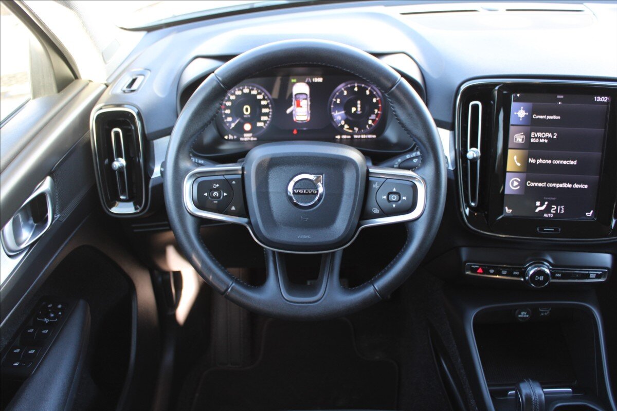 Volvo XC40 SUV 2,0 l 140 kw