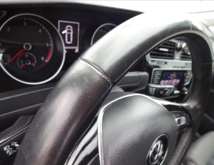 Volkswagen Golf Kombi 1,6 l 77 kw