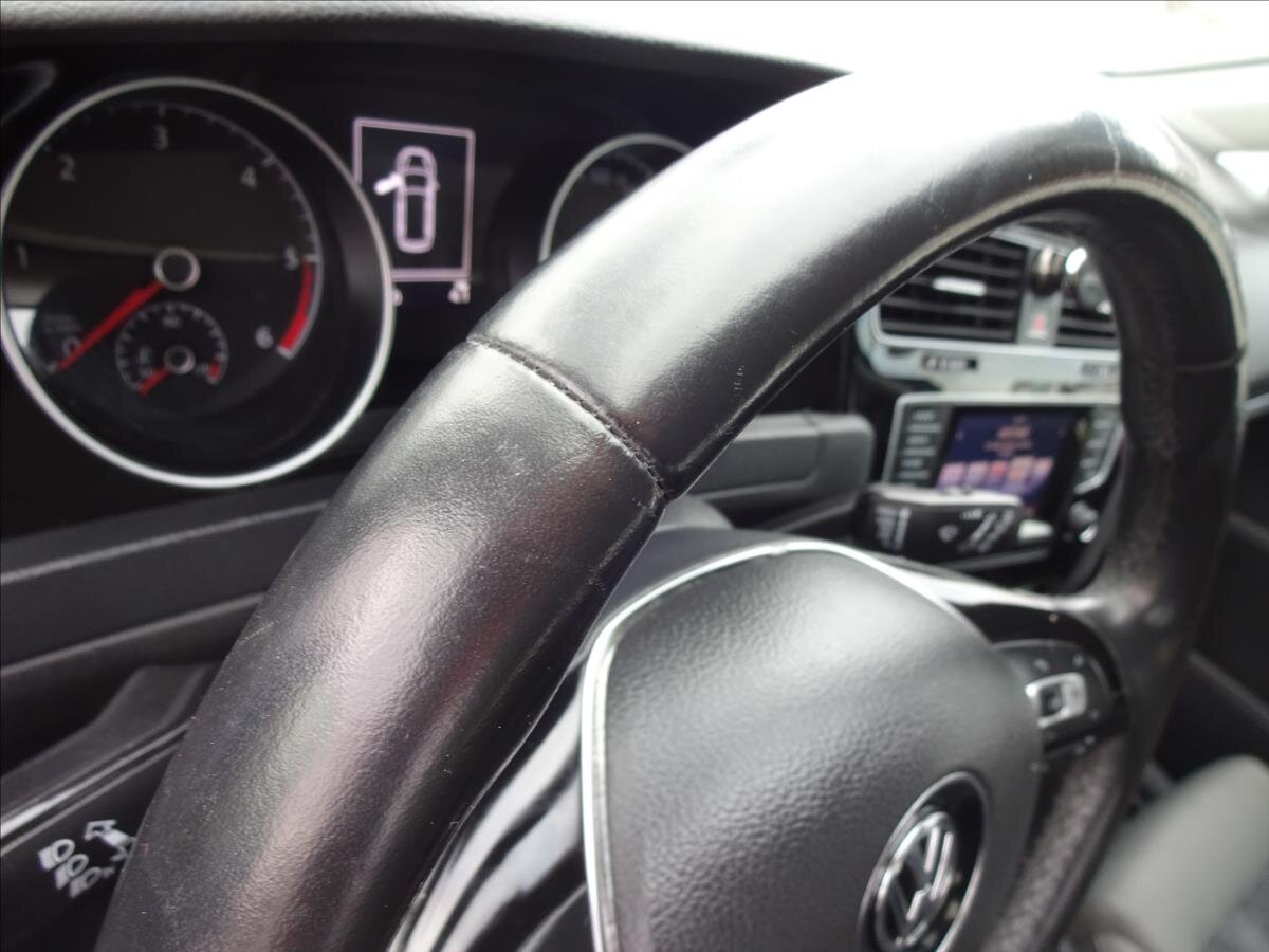 Volkswagen Golf Kombi 1,6 l 77 kw