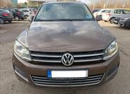 Volkswagen Touareg 1