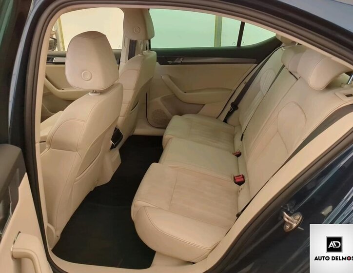 Škoda Superb Sedan / Limuzína 1,4 l 160 kw