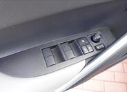 Toyota Corolla Cross 16