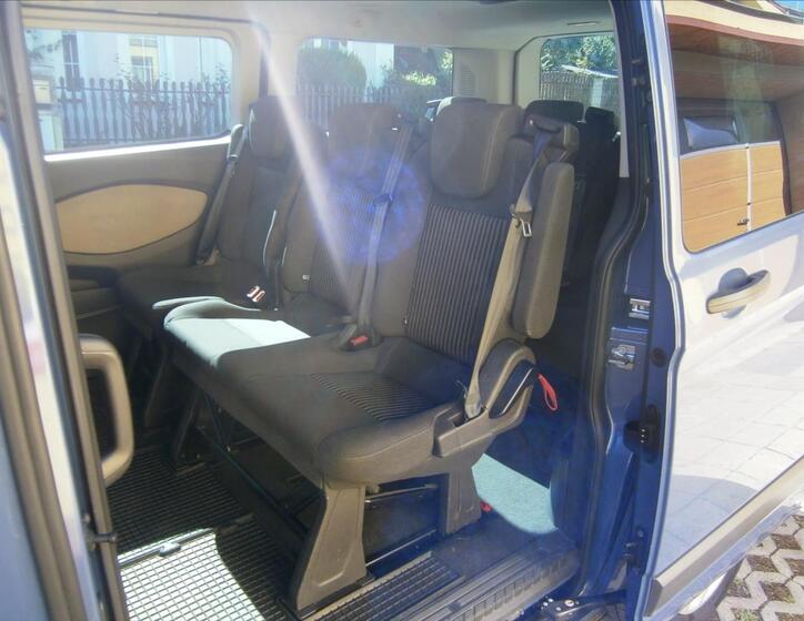 Ford Tourneo Custom 14