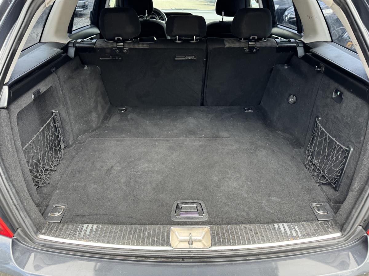Mercedes-Benz Třídy C Kombi 2,1 l 88 kw