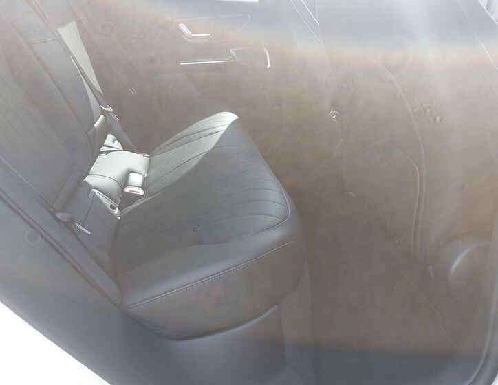 Mercedes-Benz EQE 12