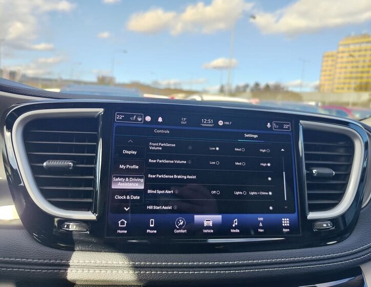 Chrysler Pacifica MPV 3,6 l 214 kw