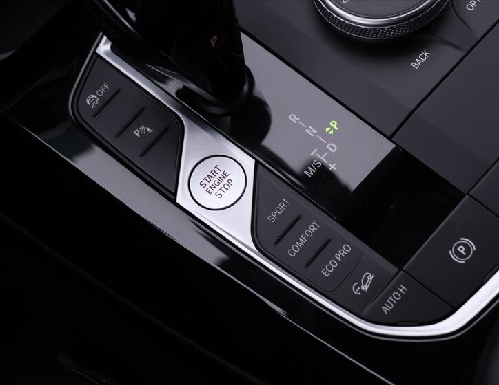 BMW X3 SUV / Terénní 2,0 l 140 kw