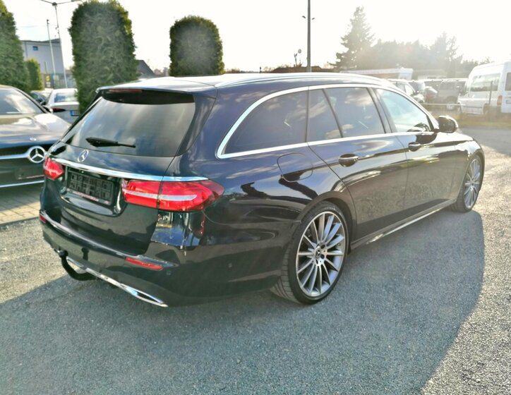 Mercedes-Benz Třídy E Kombi 2,0 l 110 kw