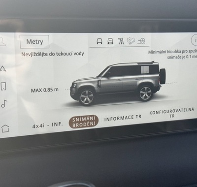 Land Rover Defender 37