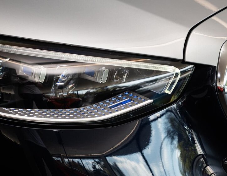 Mercedes-Benz Ostatní Sedan / Limuzína 6,0 l 450 kw