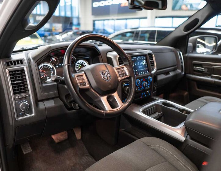 Dodge RAM Pick-up 5,7 l 291 kw