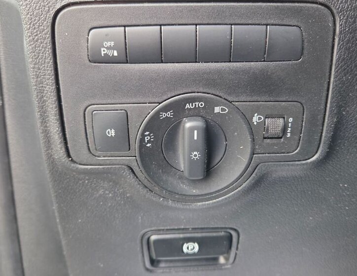 Mercedes-Benz Vito Skříň 2,0 l 120 kw