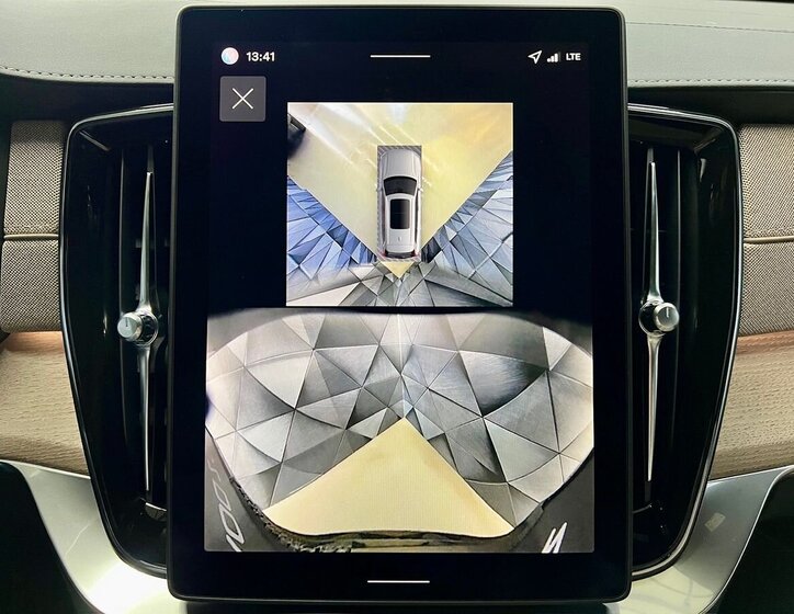 Volvo XC90 SUV / Terénní 2,0 l 184 kw