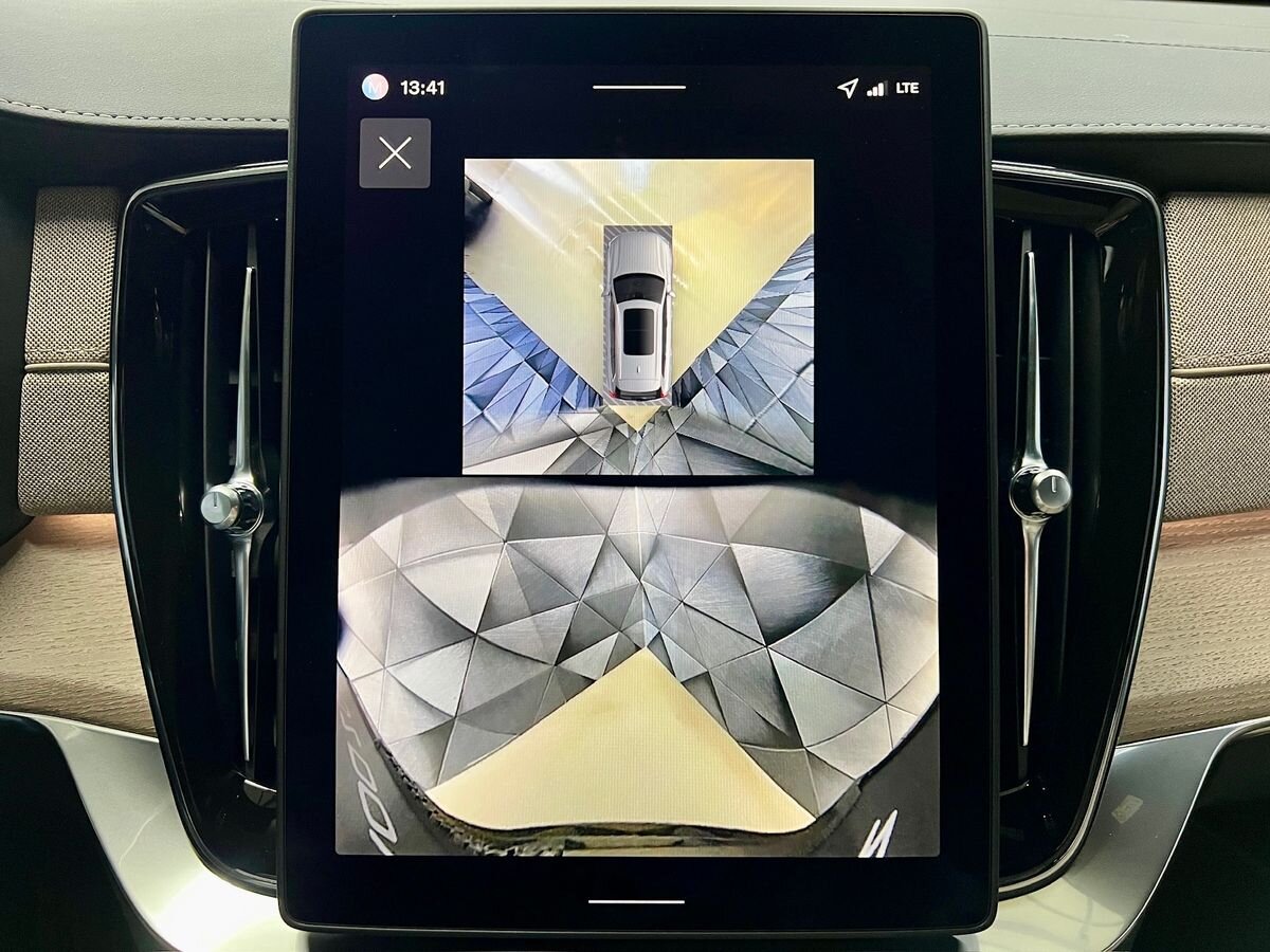 Volvo XC90 SUV / Terénní 2,0 l 184 kw