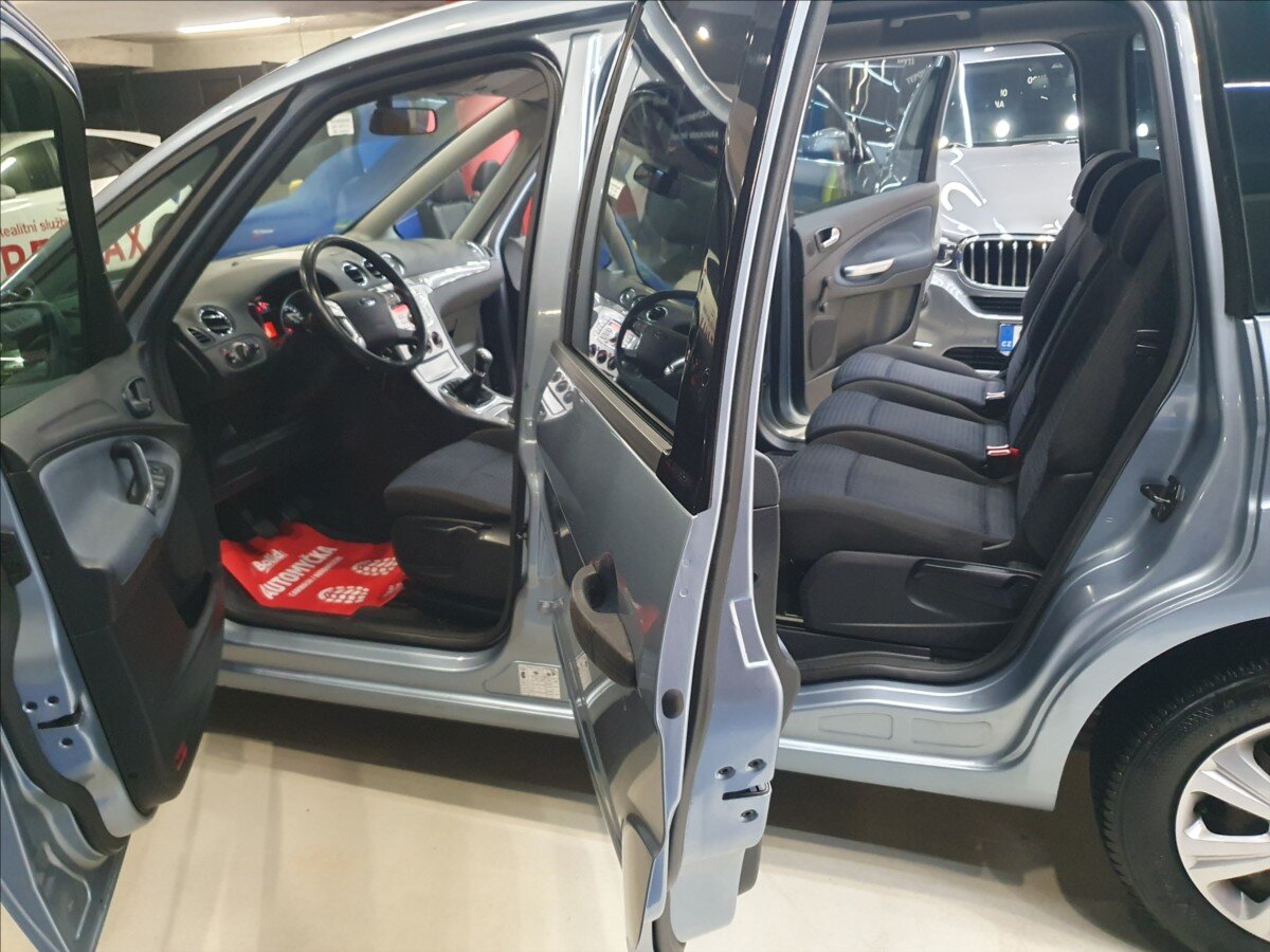 Ford Galaxy MPV 2,0 l 107 kw