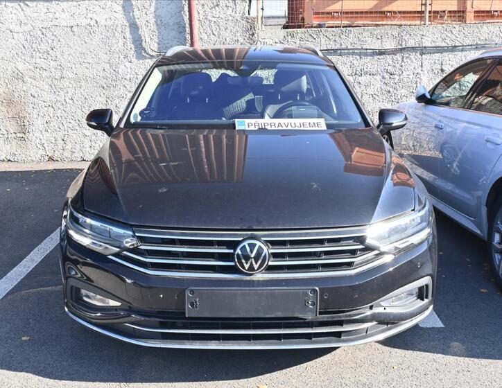 Volkswagen Passat 1
