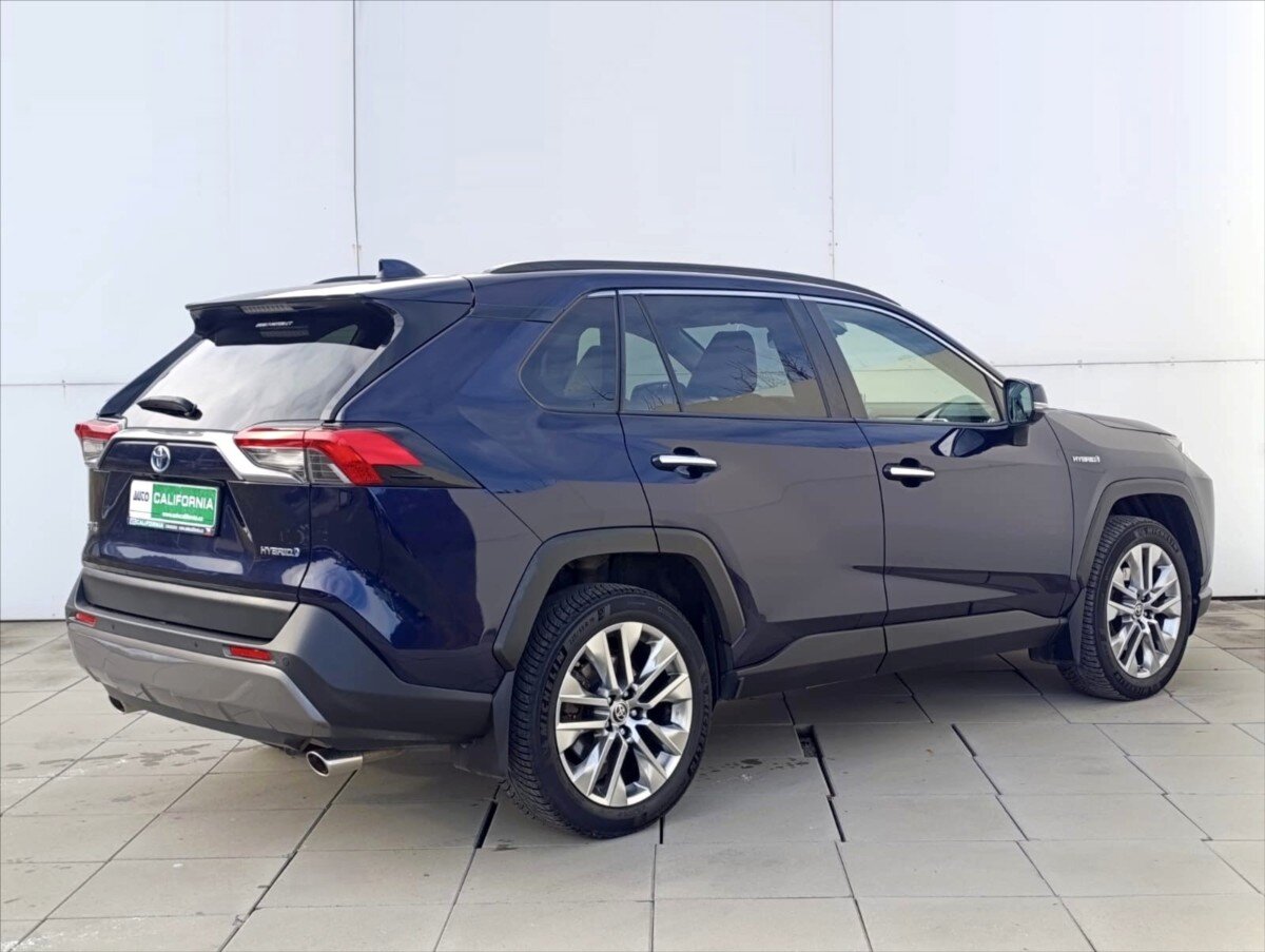 Toyota RAV4 SUV 2,5 l 131 kw