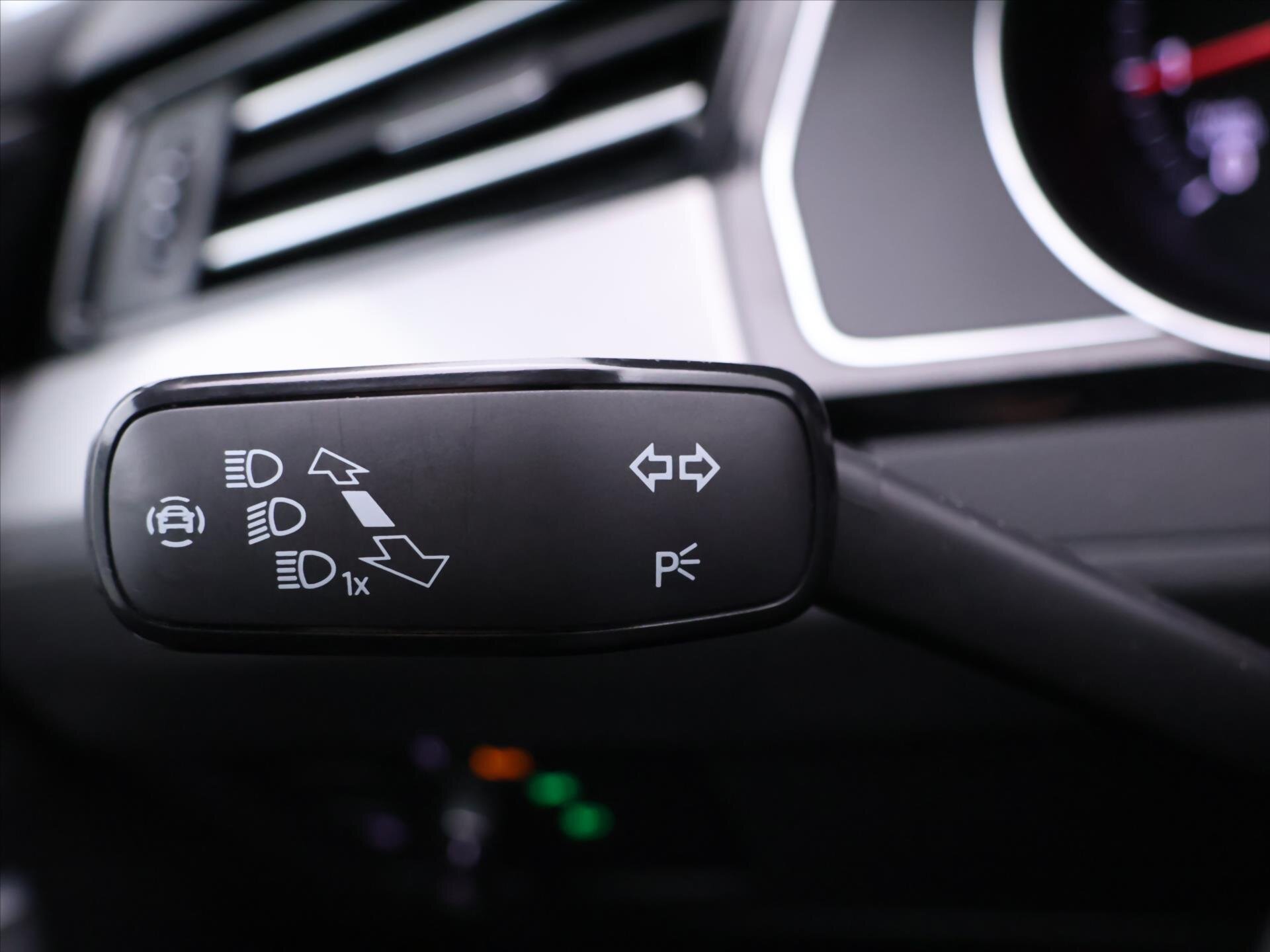 Volkswagen Passat Kombi 1,5 l 110 kw