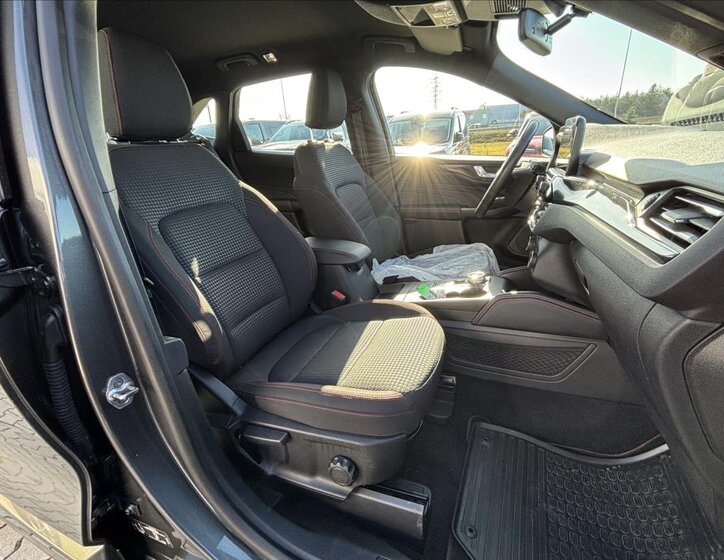 Ford Kuga SUV 2,5 l 140 kw