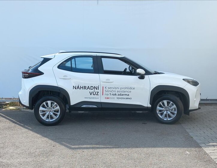 Toyota Yaris Cross CUV 1,5 l 68 kw