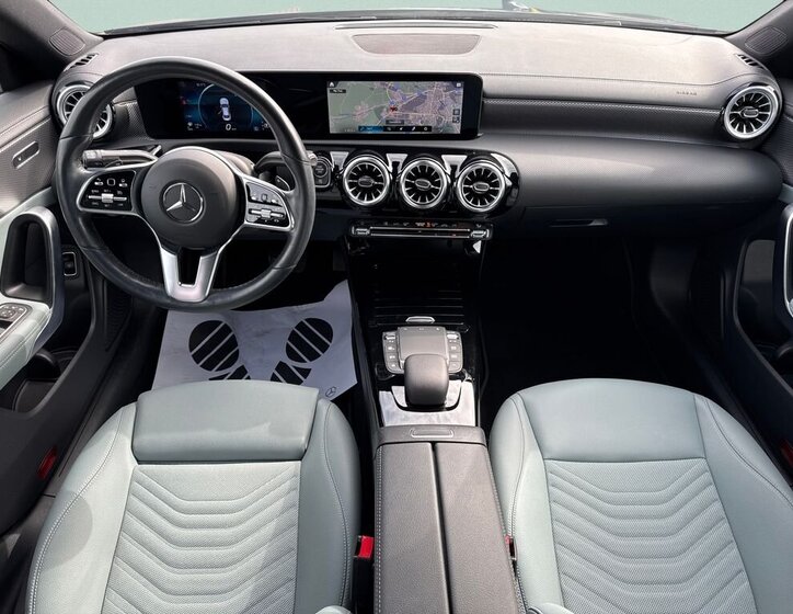 Mercedes-Benz CLA Sedan / Limuzína 1,3 l 100 kw