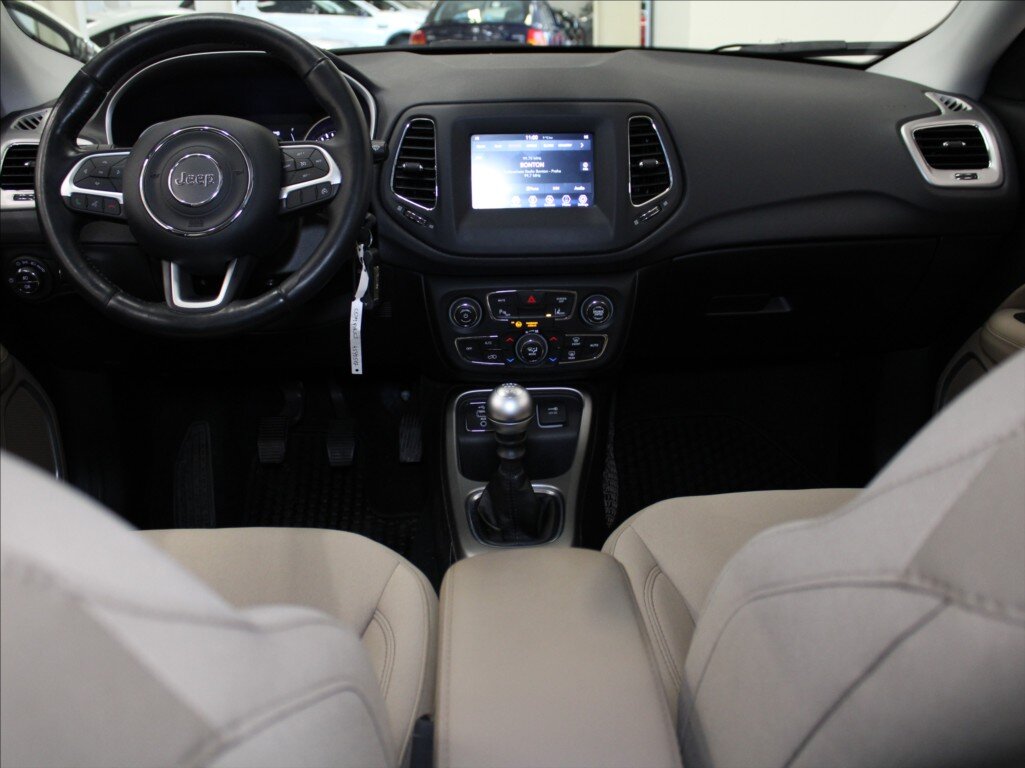 Jeep Compass SUV / Terénní 1,4 l 103 kw