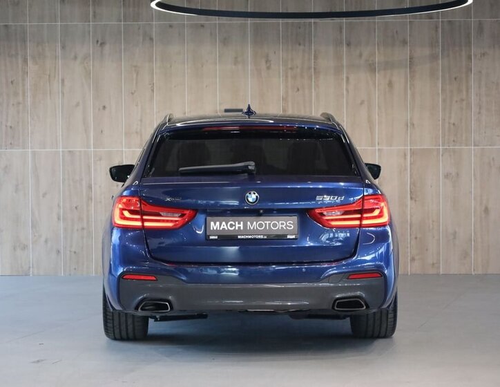 BMW Řada 5 Kombi 3,0 l 195 kw