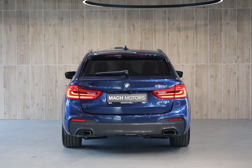 BMW Řada 5 Kombi 3,0 l 195 kw