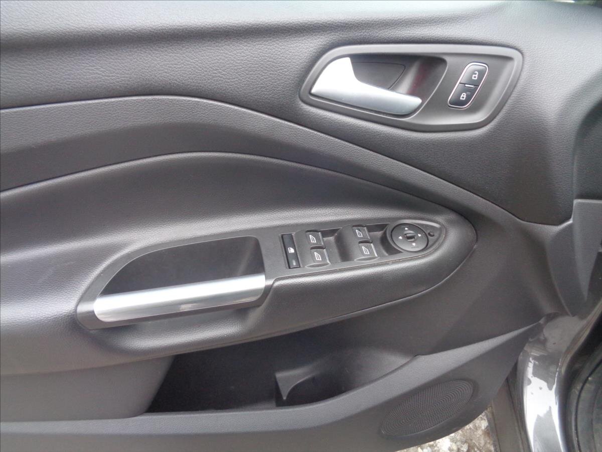 Ford Kuga SUV 1,5 l 110 kw