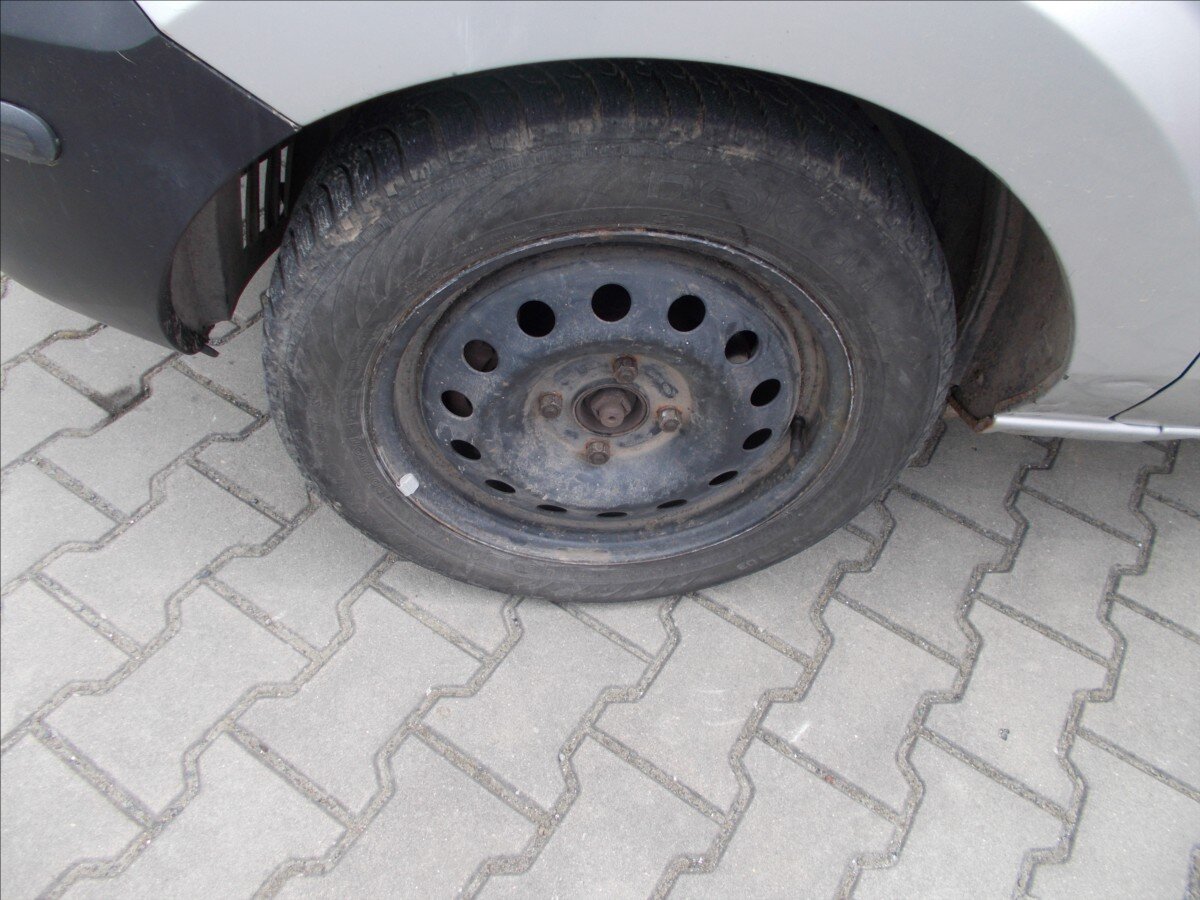 Ford Fusion Hatchback 1,4 l 59 kw