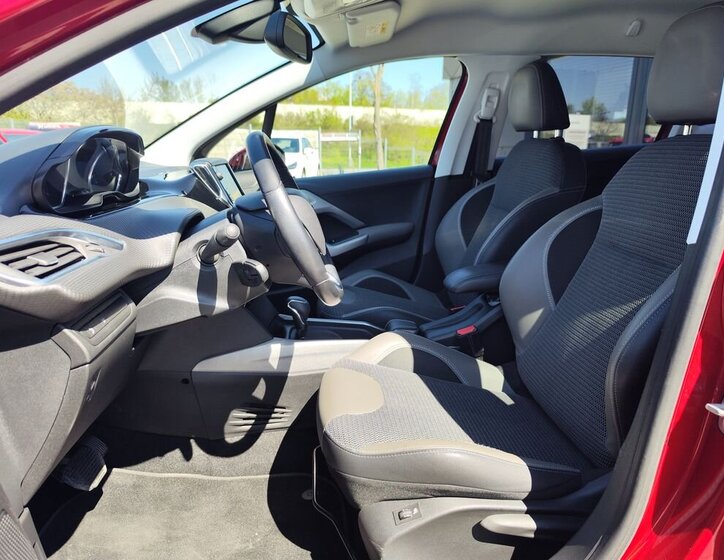 Peugeot 2008 SUV / Terénní 1,2 l 81 kw