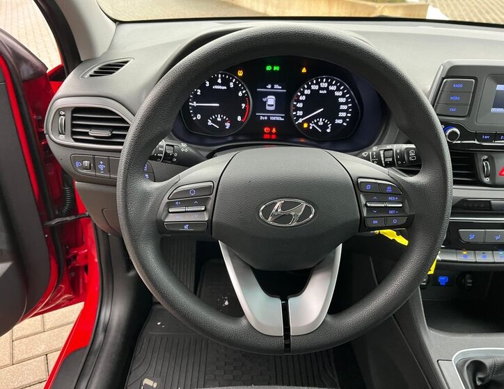 Hyundai i30 18