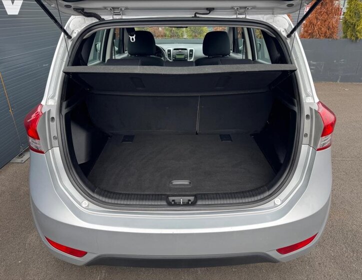 Hyundai ix20 MPV 1,4 l 66 kw