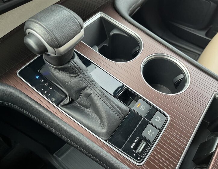 Toyota Sienna MPV 2,5 l 180 kw