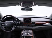 Audi A8 Sedan / Limuzína 4,2 l 273 kw
