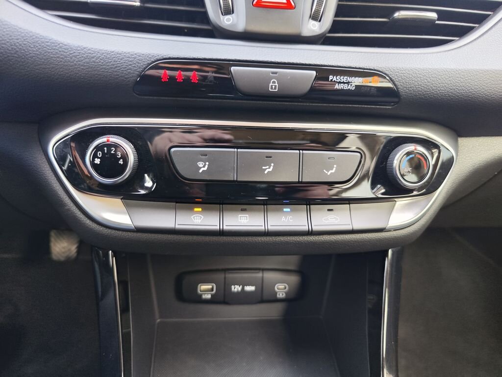 Hyundai i30 Hatchback 1,5 l 71 kw