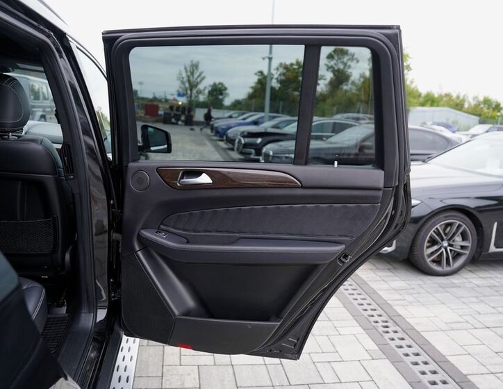 Mercedes-Benz GLS 22