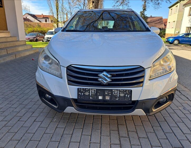 Suzuki SX4 S-Cross Hatchback 1,6 l 88 kw