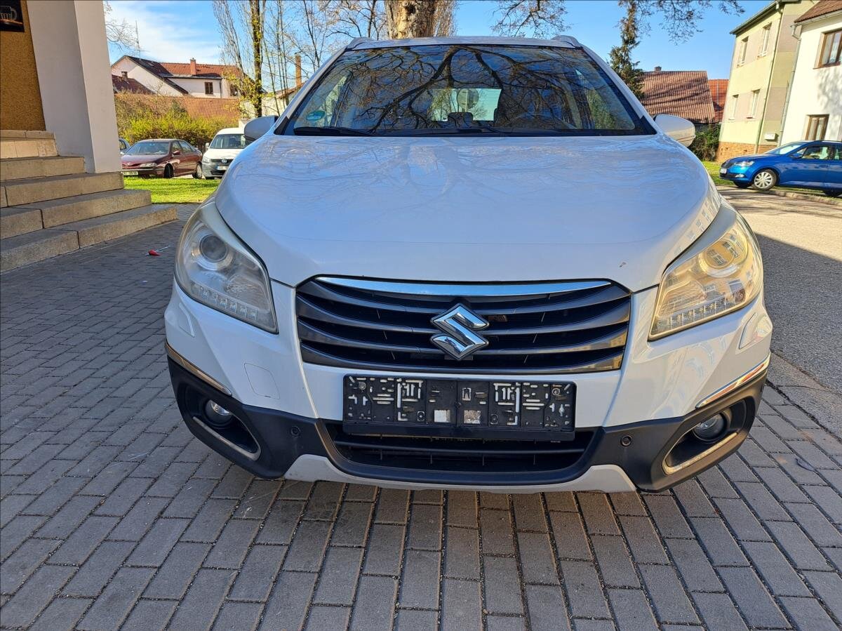 Suzuki SX4 S-Cross Hatchback 1,6 l 88 kw