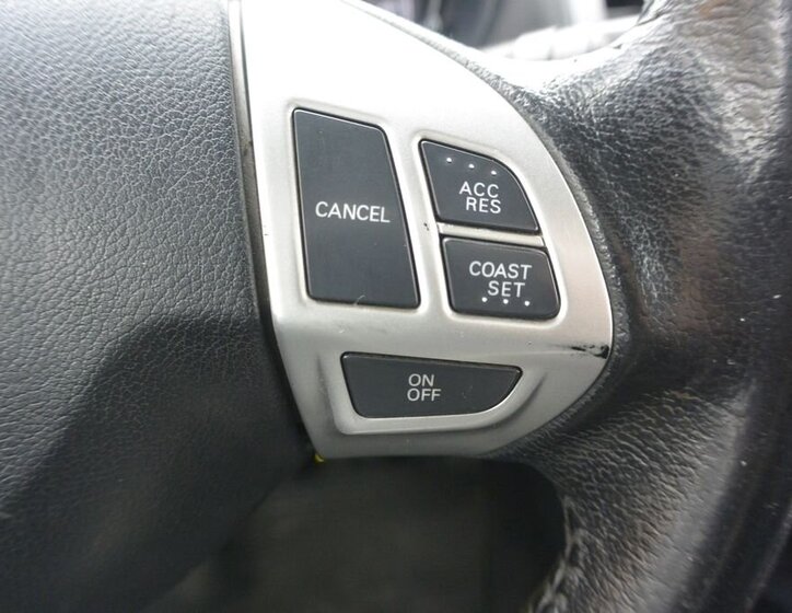 Mitsubishi Outlander SUV 2,3 l 130 kw