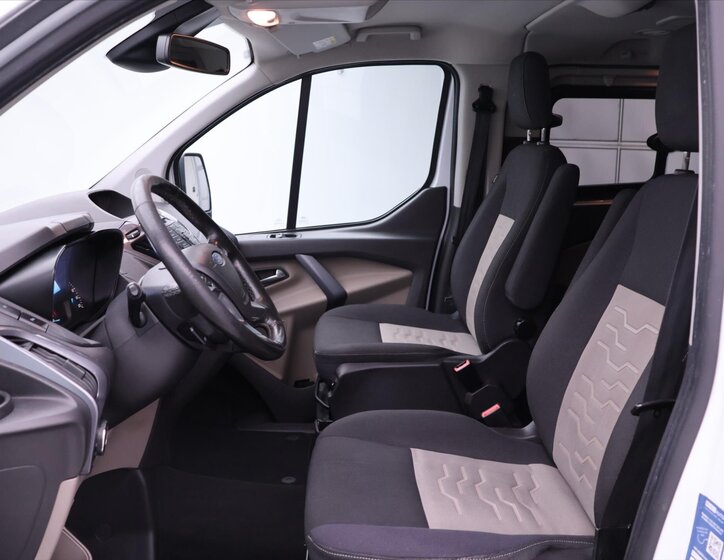 Ford Tourneo Custom Kombi 2,0 l 125 kw